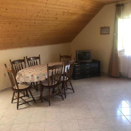 Zalakarosi Egerfa Nyaralohaz Foeldszinti Es Emeleti Apartman Екстер'єр фото